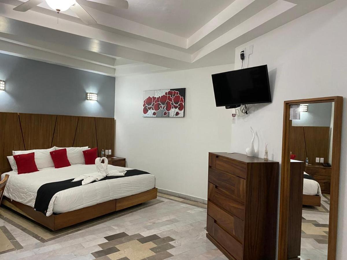 Guadalajara Express Hotel 5*